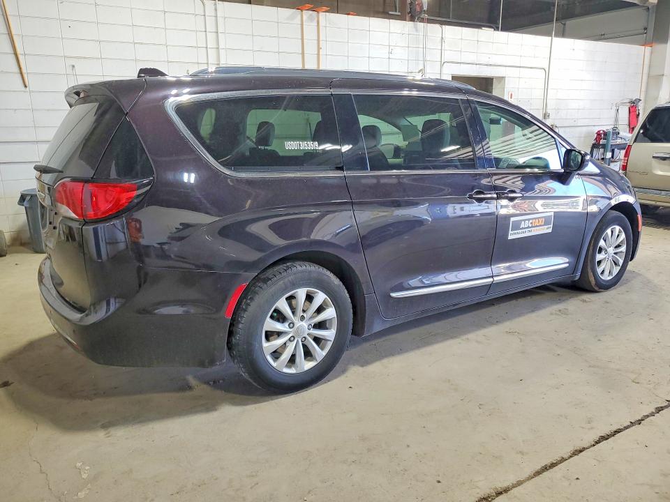 51333456 :رقم المزاد ، 2C4RC1BG8KR588141 vin ، 2019 Chrysler Pacifica مزاد بيع