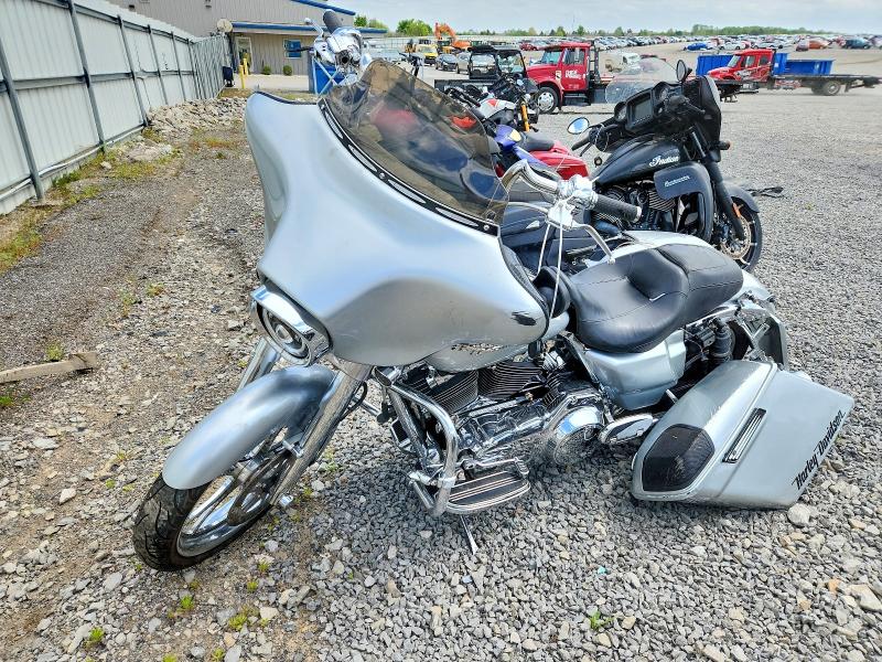 2010 Harley-davidson Flhx მანქანა იყიდება აუქციონზე, vin: 1HD1KB417AB601049, აუქციონის ნომერი: 49709676