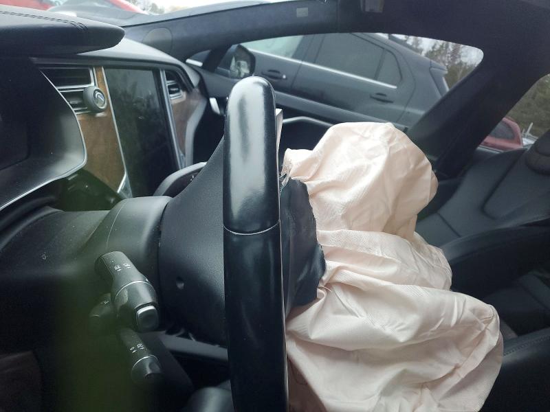 48188376 :رقم المزاد ، 5YJSA1E28HF223602 vin ، 2017 Tesla Model S مزاد بيع