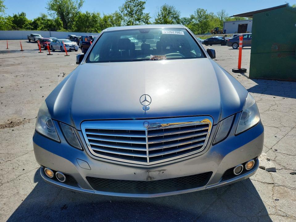 51262766 :رقم المزاد ، WDDHF8HB2BA431335 vin ، 2011 Mercedes-benz E مزاد بيع