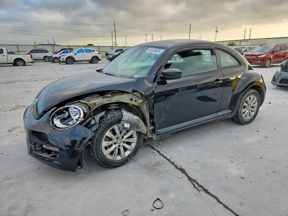 49134526 :رقم المزاد ، 3VWF17AT5FM623321 vin ، 2015 Volkswagen Beetle مزاد بيع