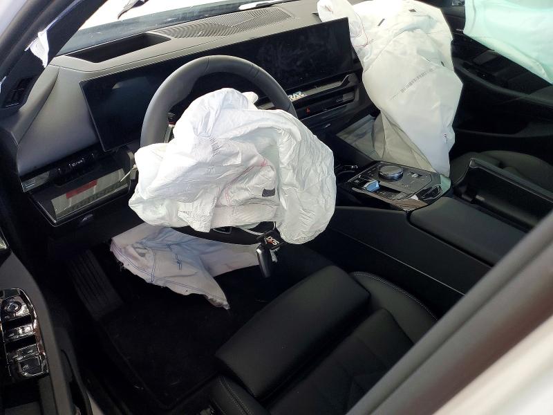50950506 :رقم المزاد ، WBA53FJ0XTCX57115 vin ، 2026 Bmw 530 مزاد بيع