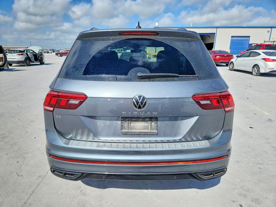 49475766 :رقم المزاد ، 3VVCB7AX0NM052116 vin ، 2022 Volkswagen Tiguan مزاد بيع