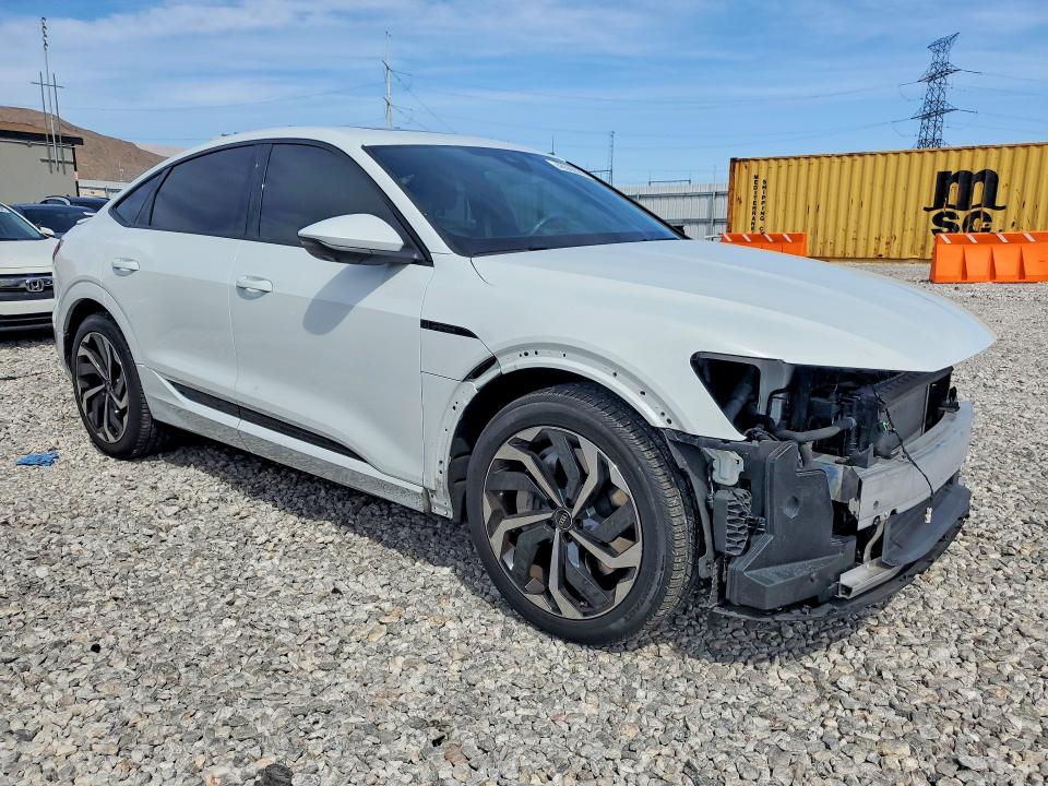 Продаж на аукціоні авто 2024 Audi Q8 E-tron, vin: WA1CABGEXRB043506, номер лоту: 48506566