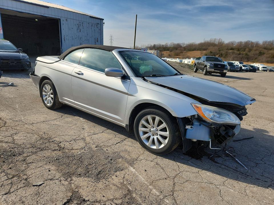 Aukcja sprzedaży 2011 Chrysler 200, vin: 1C3BC2EG0BN532988, numer aukcji: 49064246