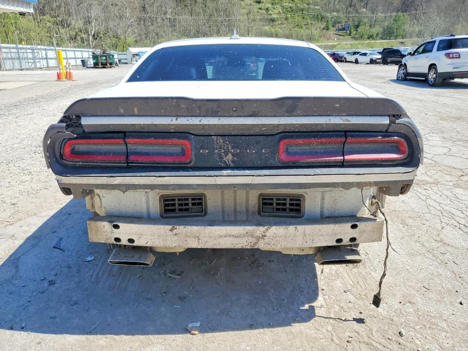 2015 Dodge Challenger მანქანა იყიდება აუქციონზე, vin: 2C3CDZFJ0FH700695, აუქციონის ნომერი: 49180066