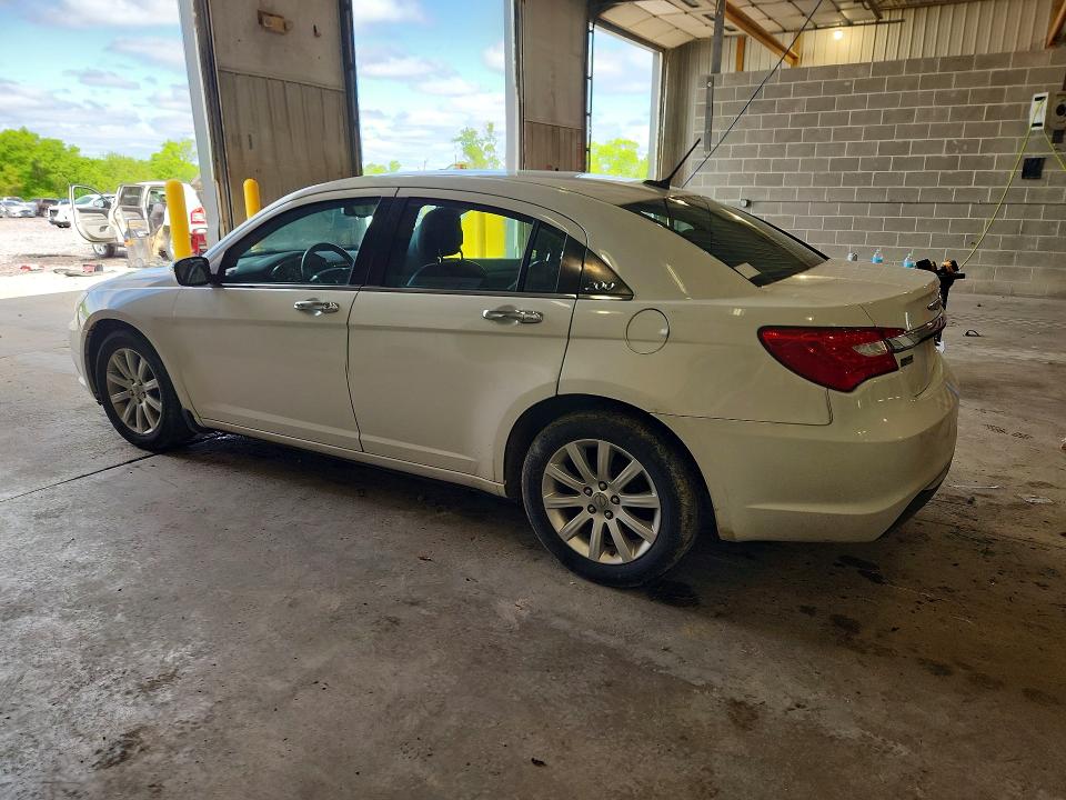 Продажа на аукционе авто 2013 Chrysler 200, vin: 1C3CCBCG3DN579247, номер лота: 51179856