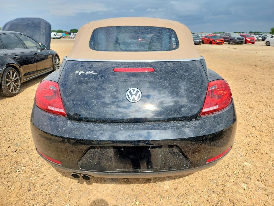 2015 Volkswagen Beetle მანქანა იყიდება აუქციონზე, vin: 3VW517AT7FM806392, აუქციონის ნომერი: 49955876