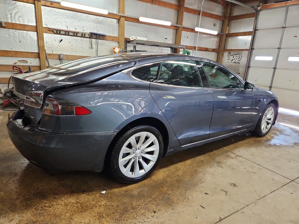 48925536 :رقم المزاد ، 5YJSA1E22LF356073 vin ، 2020 Tesla Model S مزاد بيع