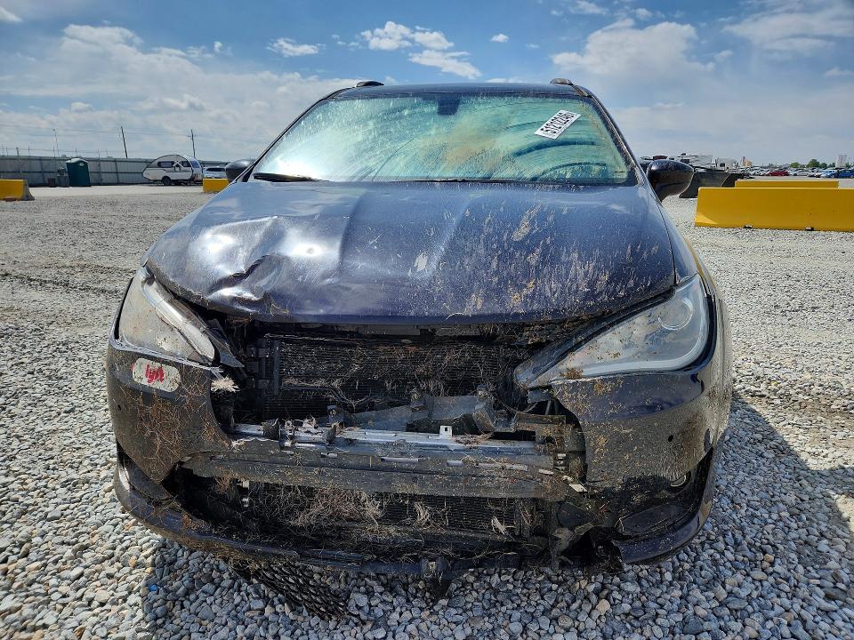 51212246 :رقم المزاد ، 2C4RC1BG5JR123458 vin ، 2018 Chrysler Pacifica مزاد بيع