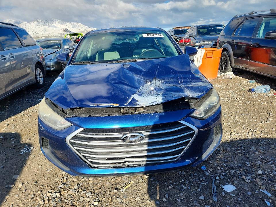 2017 Hyundai Elantra მანქანა იყიდება აუქციონზე, vin: 5NPD74LF4HH081605, აუქციონის ნომერი: 49578506