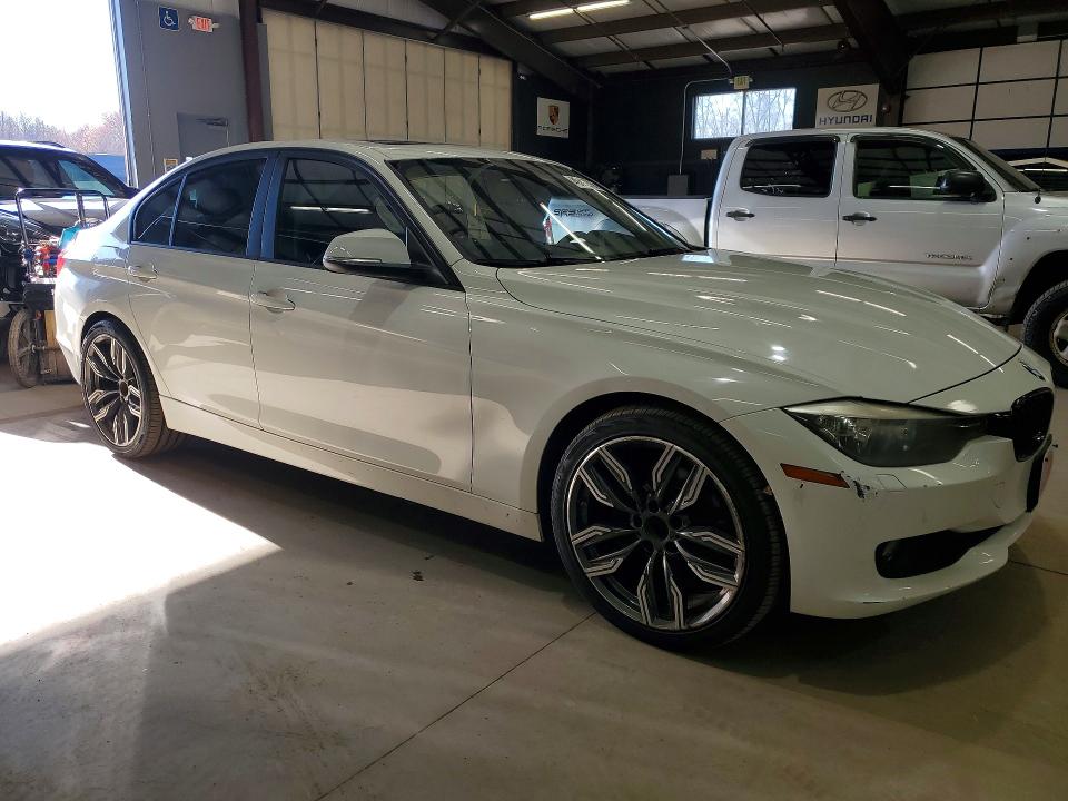 49442766 :رقم المزاد ، WBA3B5C59DF593627 vin ، 2013 Bmw 328 مزاد بيع