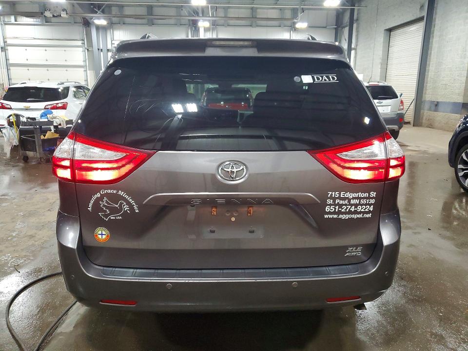 2017 Toyota Sienna მანქანა იყიდება აუქციონზე, vin: 5TDDZ3DC0HS167691, აუქციონის ნომერი: 51573166