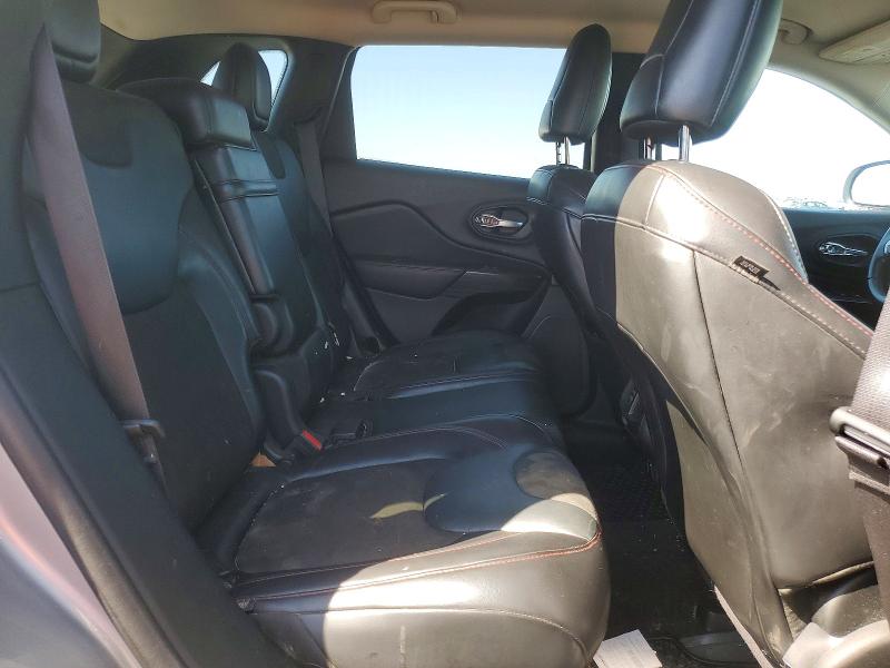 51849856 :رقم المزاد ، 1C4PJMBB4HW517277 vin ، 2017 Jeep Cherokee مزاد بيع