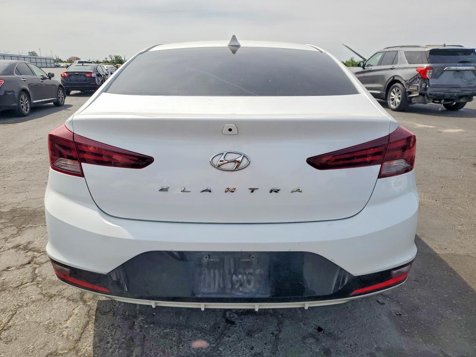 49300996 :رقم المزاد ، 5NPD84LF2LH560434 vin ، 2020 Hyundai Elantra مزاد بيع