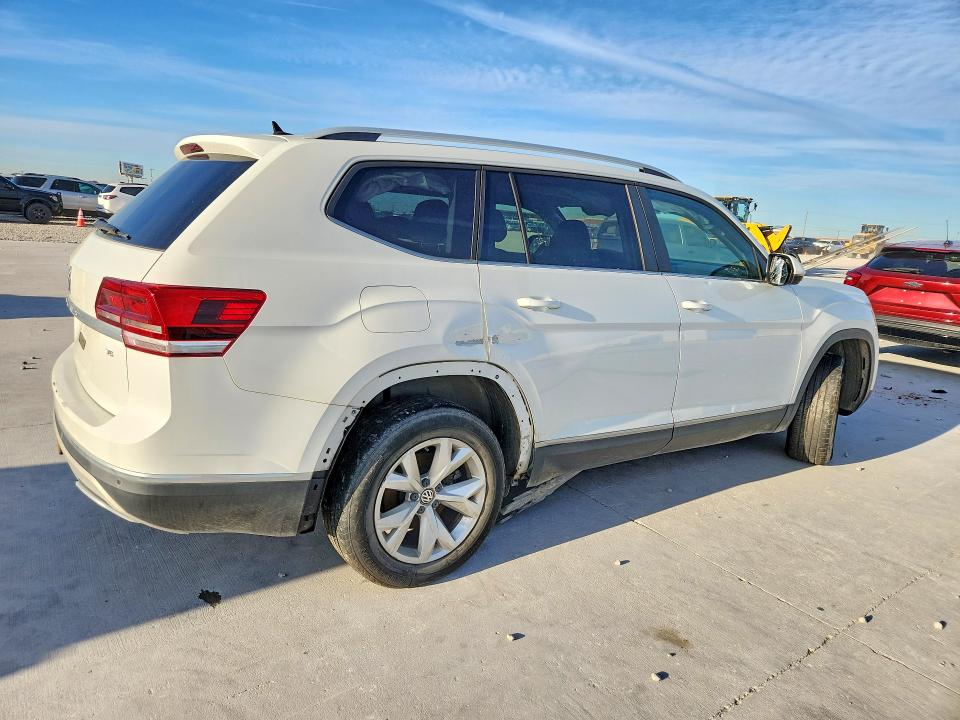 79911805 :رقم المزاد ، 1V2ER2CA2JC545725 vin ، 2018 Volkswagen Atlas مزاد بيع