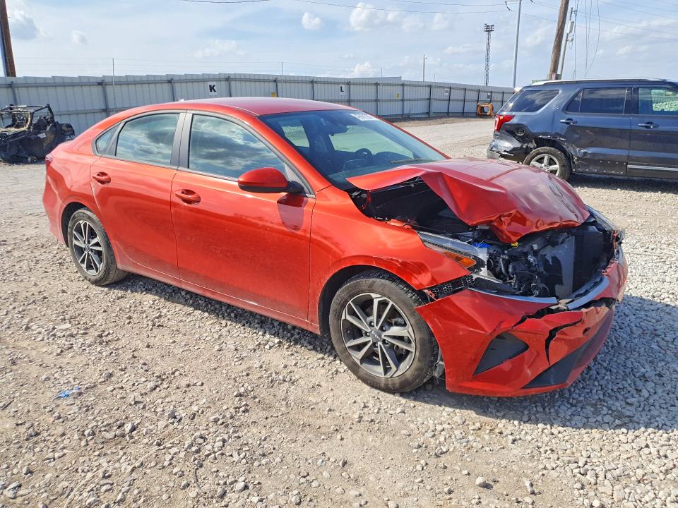 2022 Kia Forte მანქანა იყიდება აუქციონზე, vin: 3KPF24AD2NE490498, აუქციონის ნომერი: 49991286