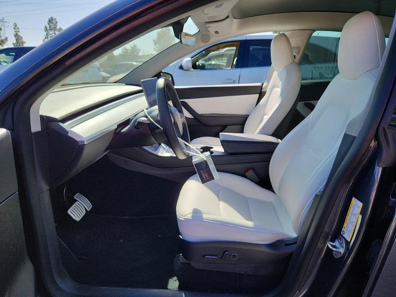 48188106 :رقم المزاد ، 7SAYGDEF7NF379772 vin ، 2022 Tesla Model Y مزاد بيع