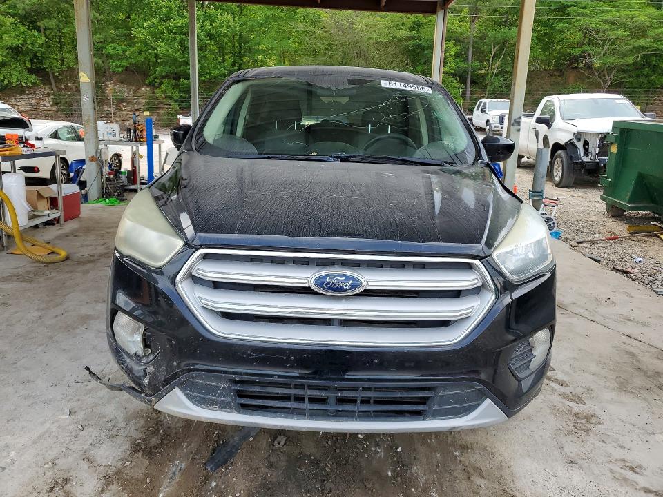 51149556 :رقم المزاد ، 1FMCU0GD1HUE38889 vin ، 2017 Ford Escape مزاد بيع
