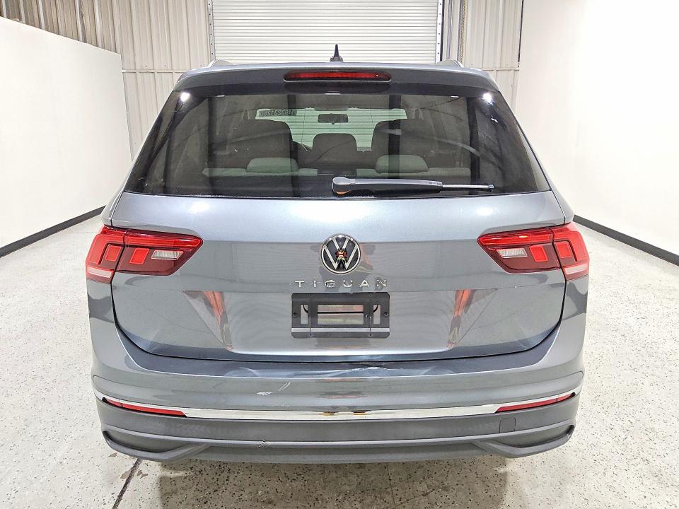 Продажа на аукционе авто 2022 Volkswagen Tiguan, vin: 3VV1B7AX4NM006408, номер лота: 49323126