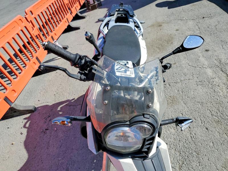 48428556 :رقم المزاد ، WB1018906BZY93592 vin ، 2011 Bmw G650 مزاد بيع
