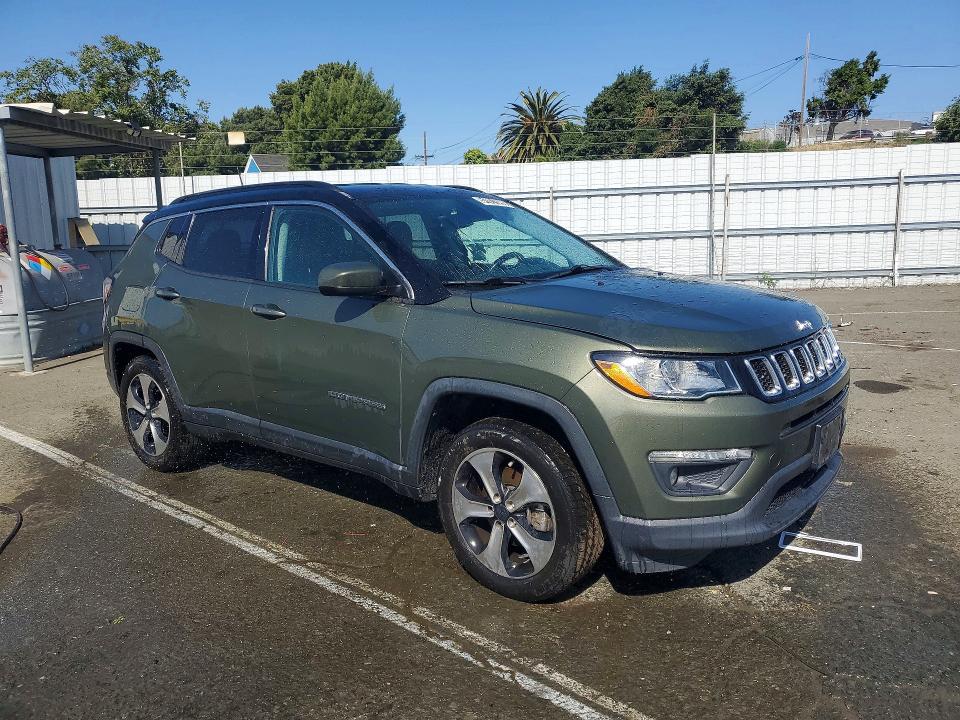 Продаж на аукціоні авто 2018 Jeep Compass, vin: 3C4NJCBB8JT204729, номер лоту: 51011696