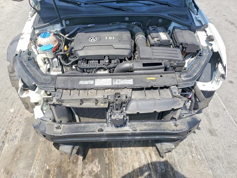 2017 Volkswagen Passat მანქანა იყიდება აუქციონზე, vin: 1VWGT7A38HC015747, აუქციონის ნომერი: 51034446
