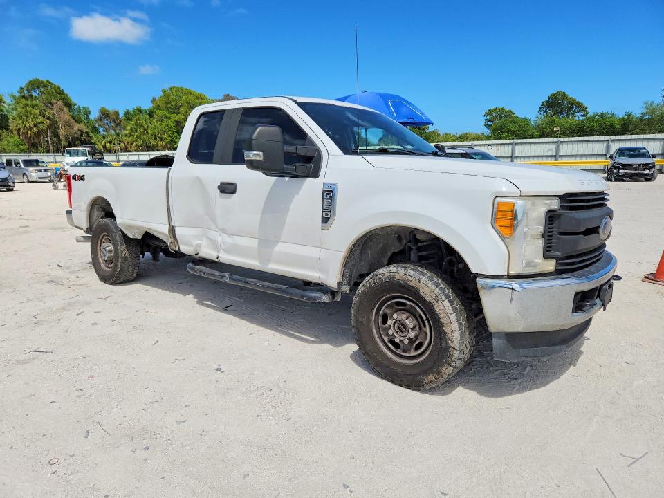 49638466 :رقم المزاد ، 1FT7X2B68HED29972 vin ، 2017 Ford F250 مزاد بيع