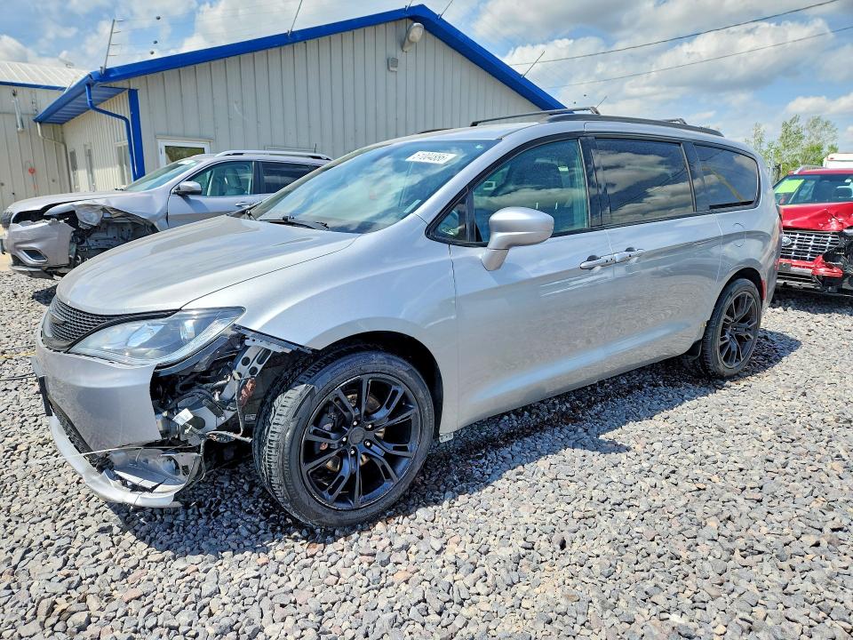Продажа на аукционе авто 2018 Chrysler Pacifica, vin: 2C4RC1BG5JR235192, номер лота: 51004886