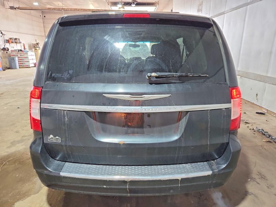 2015 Chrysler Town & Country მანქანა იყიდება აუქციონზე, vin: 2C4RC1BG2FR618014, აუქციონის ნომერი: 48577276