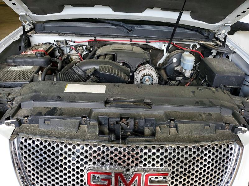 2008 Gmc Yukon მანქანა იყიდება აუქციონზე, vin: 1GKEC638X8J251734, აუქციონის ნომერი: 49808216