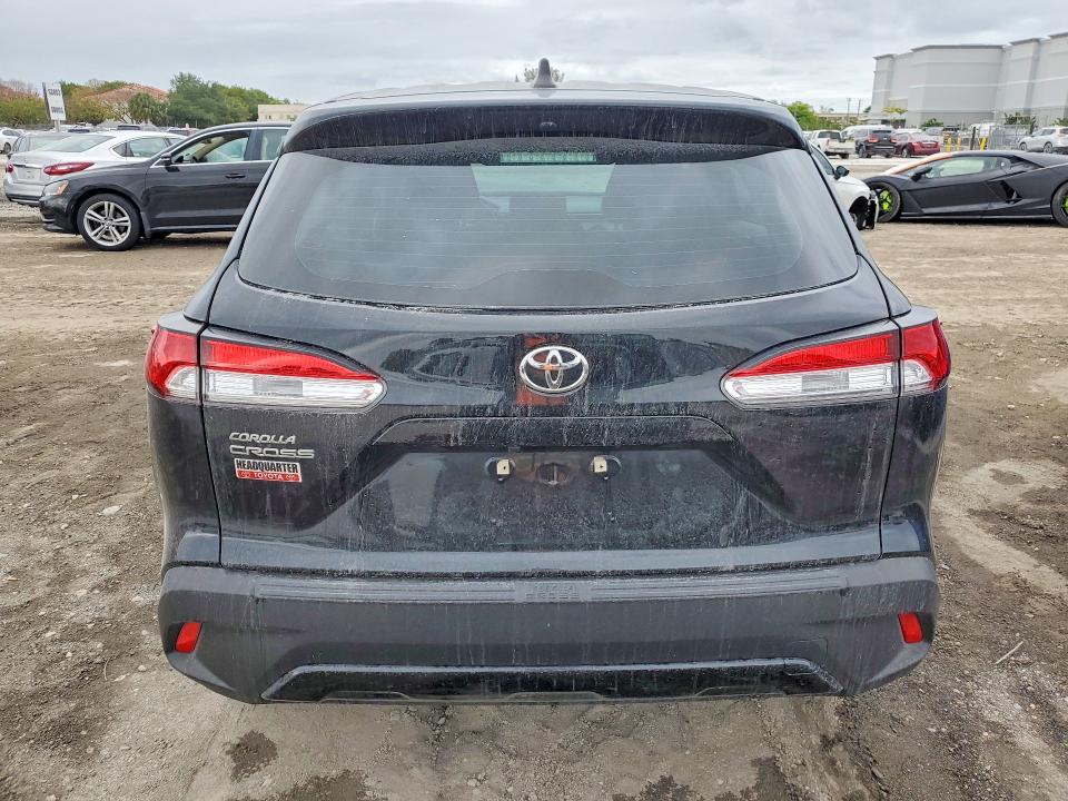 2025 Toyota Corolla Cross მანქანა იყიდება აუქციონზე, vin: 7MUAAAAG2SV129690, აუქციონის ნომერი: 51171426