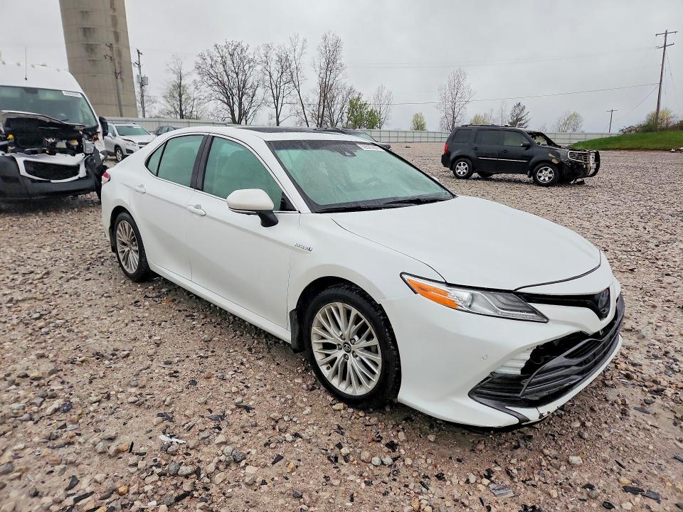 2018 Toyota Camry Hybrid მანქანა იყიდება აუქციონზე, vin: 4T1B21HK0JU007535, აუქციონის ნომერი: 50523676