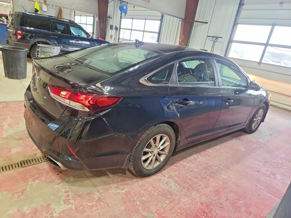 50130286 :رقم المزاد ، 5NPE24AF5JH676913 vin ، 2018 Hyundai Sonata مزاد بيع
