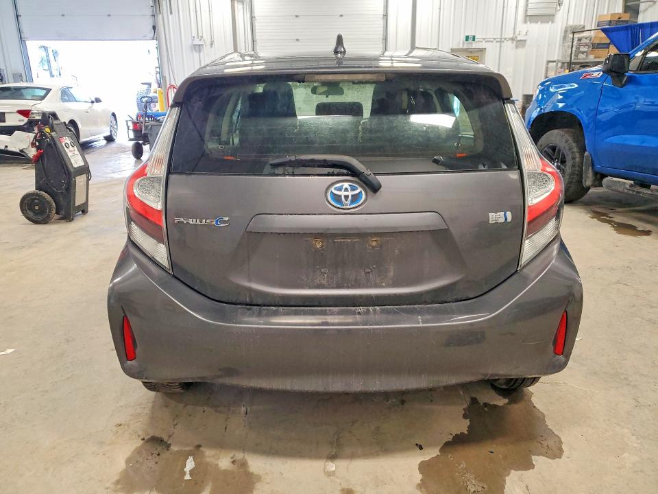 Продаж на аукціоні авто 2018 Toyota Prius C, vin: JTDKDTB33J1617880, номер лоту: 49569246