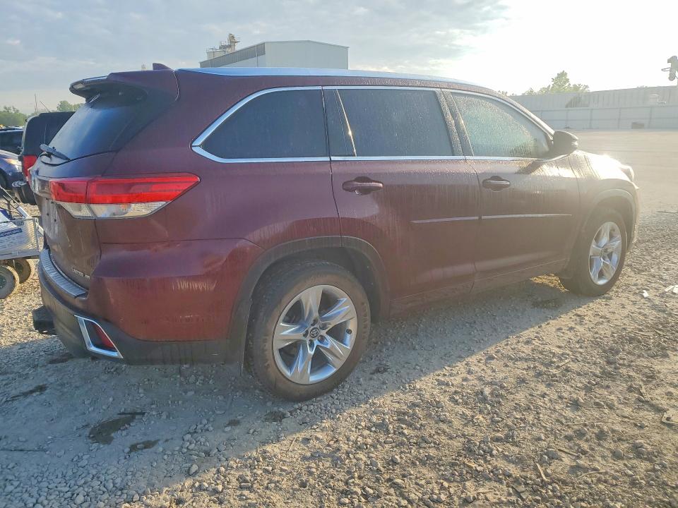 2018 Toyota Highlander მანქანა იყიდება აუქციონზე, vin: 5TDDZRFH3JS496550, აუქციონის ნომერი: 50828406