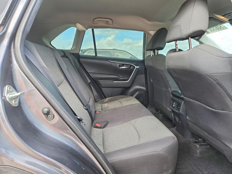 50650016 :رقم المزاد ، 2T3W1RFV6MC137767 vin ، 2021 Toyota Rav4 مزاد بيع