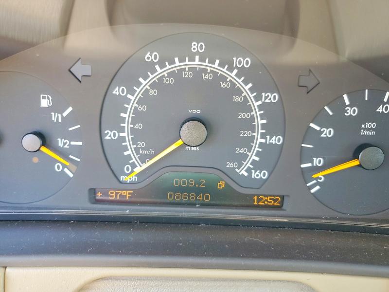 1999 Mercedes-benz E მანქანა იყიდება აუქციონზე, vin: WDBJF65H0XA932237, აუქციონის ნომერი: 49839846