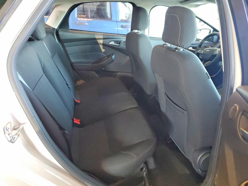 51028146 :رقم المزاد ، 1FADP3M23JL241275 vin ، 2018 Ford Focus مزاد بيع