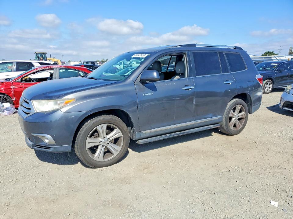 49847636 :رقم المزاد ، 5TDYK3EH7DS120006 vin ، 2013 Toyota Highlander مزاد بيع