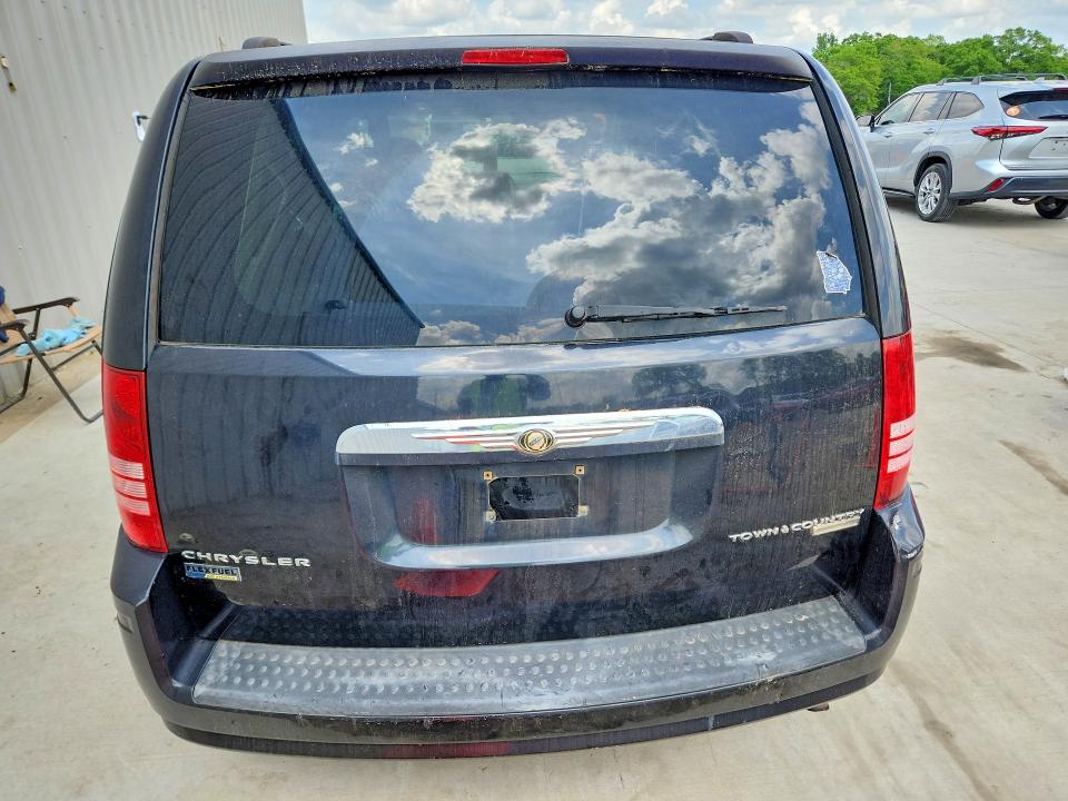 48651346 :رقم المزاد ، 2A4RR4DE7AR344257 vin ، 2010 Chrysler Town & Country مزاد بيع