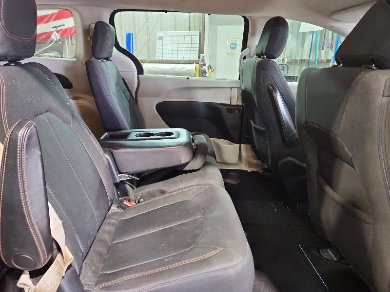 50260496 :رقم المزاد ، 2C4RC1FG3JR125607 vin ، 2018 Chrysler Pacifica مزاد بيع