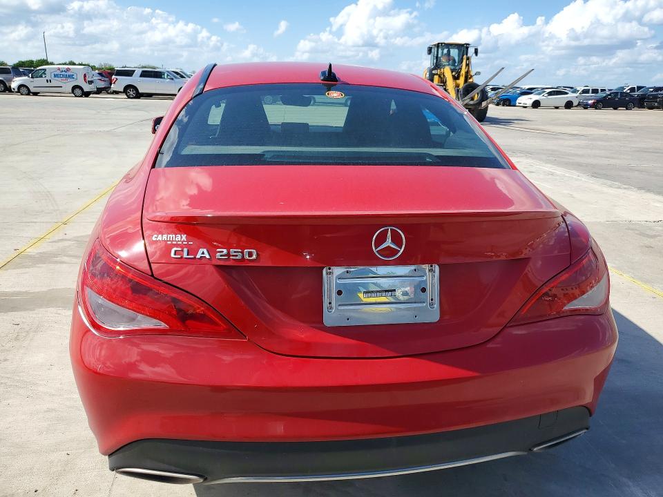 48484906 :رقم المزاد ، WDDSJ4EB6HN424553 vin ، 2017 Mercedes-benz Cla مزاد بيع