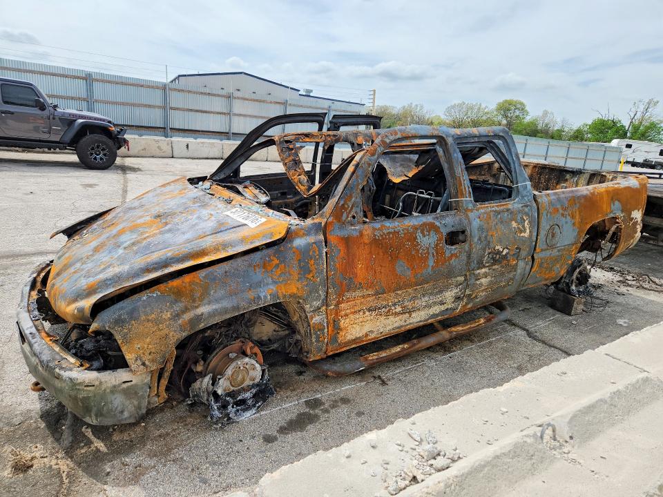 2002 Chevrolet C2500 Silv მანქანა იყიდება აუქციონზე, vin: 1GCHK29G92E224737, აუქციონის ნომერი: 50176016