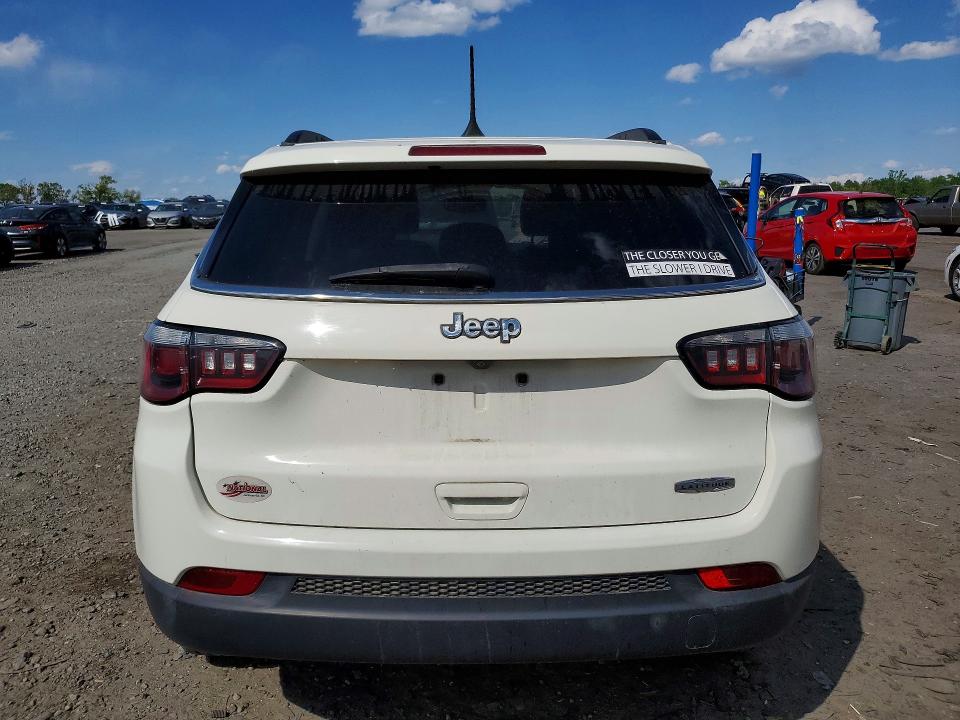 50220456 :رقم المزاد ، 3C4NJCBB5KT851509 vin ، 2019 Jeep Compass مزاد بيع