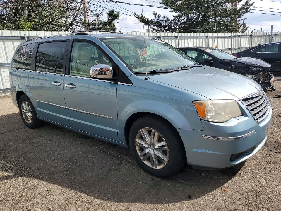 2008 Chrysler Town And Country მანქანა იყიდება აუქციონზე, vin: 2A8HR64X18R648573, აუქციონის ნომერი: 48639706