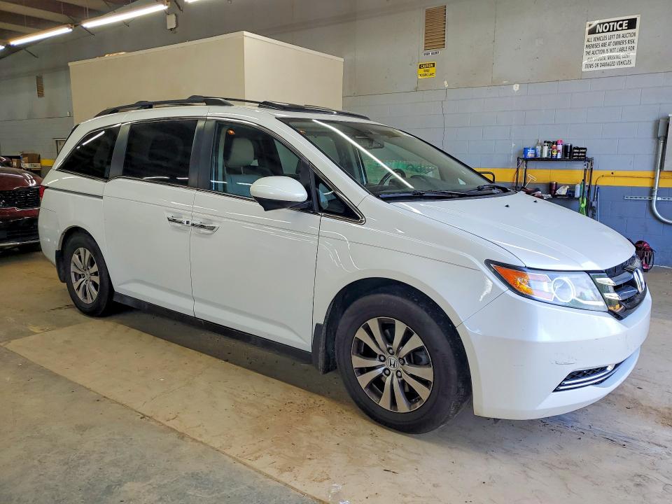48904126 :رقم المزاد ، 5FNRL5H6XEB064124 vin ، 2014 Honda Odyssey مزاد بيع