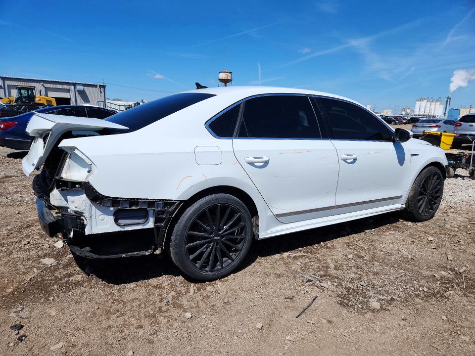 50564306 :رقم المزاد ، 1VWDT7A33HC052627 vin ، 2017 Volkswagen Passat مزاد بيع