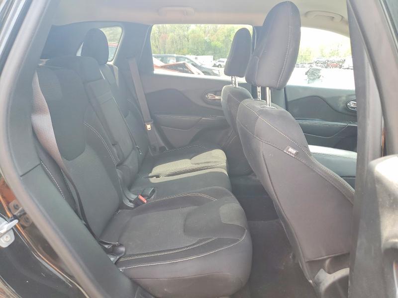 50633006 :رقم المزاد ، 1C4PJMCSXFW758594 vin ، 2015 Jeep Cherokee مزاد بيع