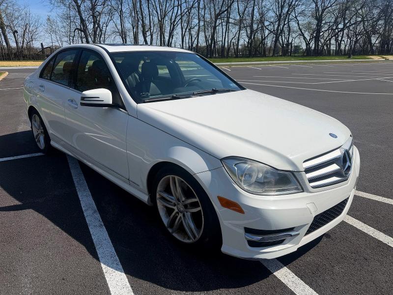 Продажа на аукционе авто 2013 Mercedes-benz C, vin: WDDGF8AB5DR260364, номер лота: 50292156